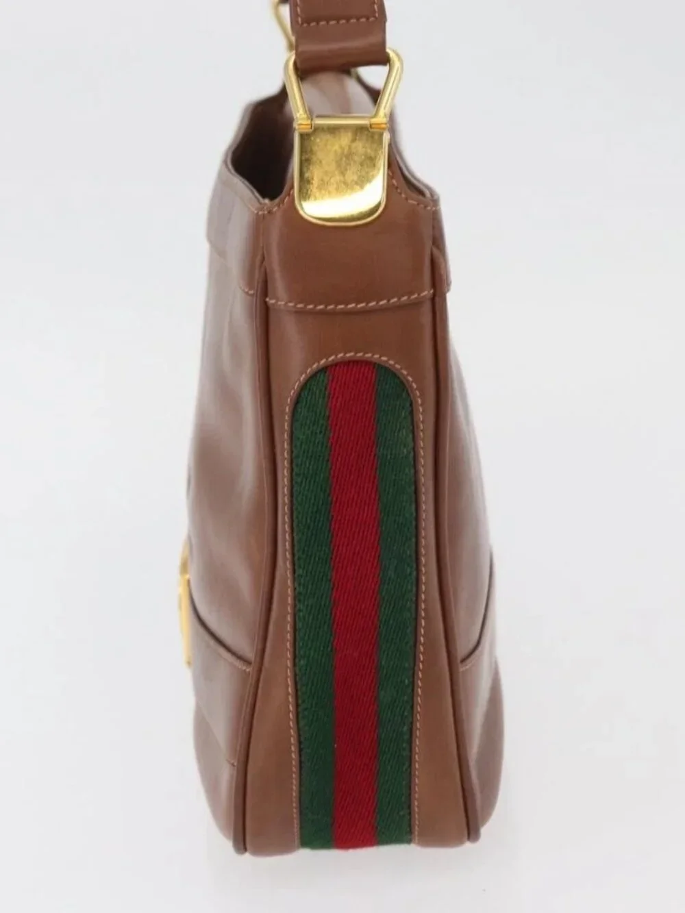 Gucci brand	gucci color	gold